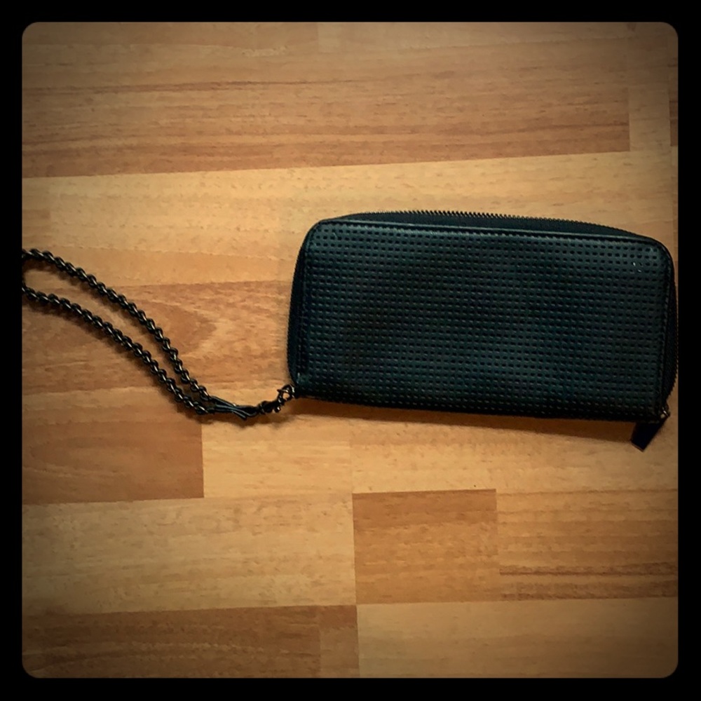 Wristlet wallet
